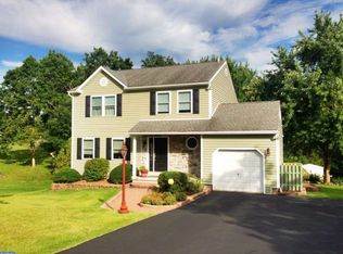 2286 Donna Ln, Sanatoga, PA