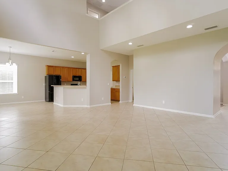 644 Porta Rosa Cir — Photo 4