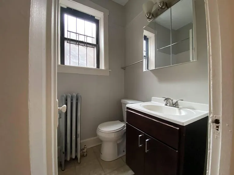 801 W Cornelia — Photo 38