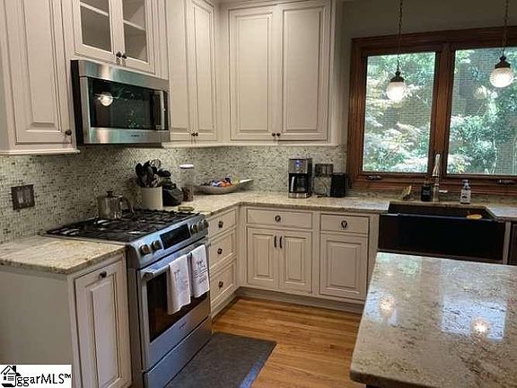 4th image of 102 Laurel Oak Trl