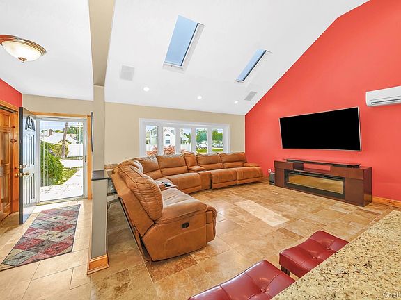3rd image of 3411 Austin Avenue