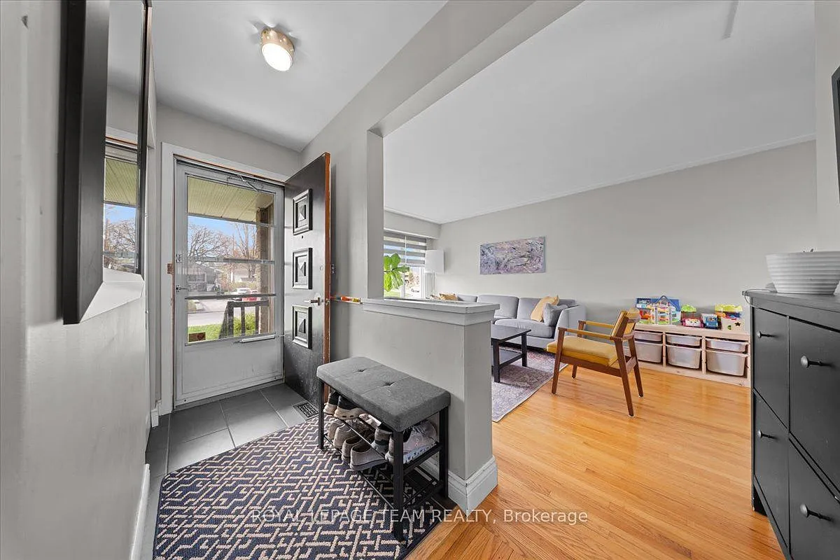 Building Photo - 753 Dickens Ave