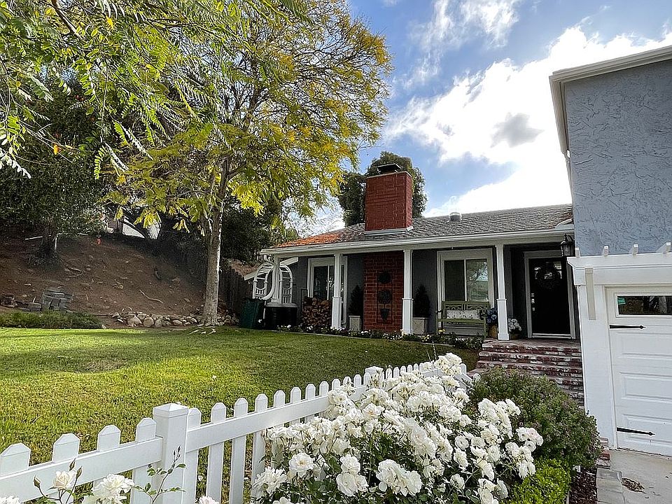 1st image of 9825 Bonnie Vista Dr