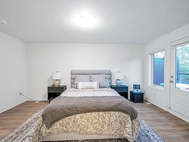 9 Esquire Way — Photo 18