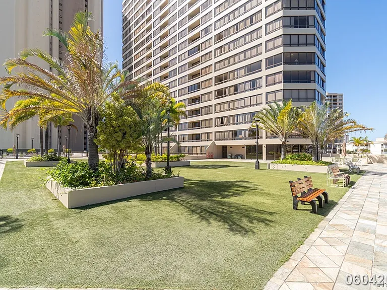 2499 Kapiolani Blvd #3800 — Photo 30