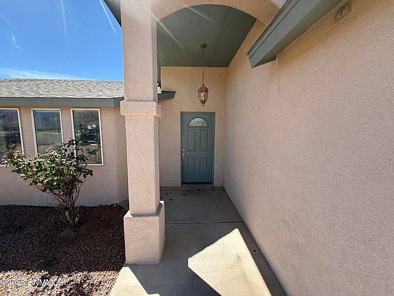 3rd image of 2324 Sierra Vista Ct