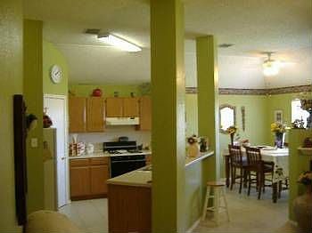 4th image of 1605 Lantana Dr