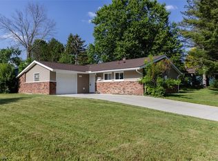 6033 Kimberly Dr, Bedford Heights, OH 44146