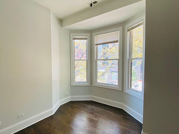 2nd image of 1362 W Belmont Ave Unit B