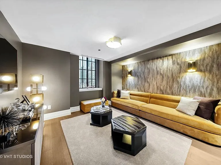 435 N Michigan Ave #401 — Photo 23