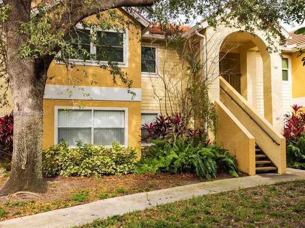 12551 Equestrian Cir APT 706, Fort Myers, FL 33907