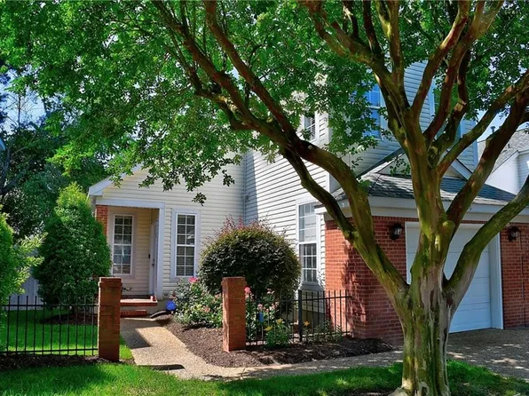 2156 Marina Shores Dr, Virginia Beach, VA 23451