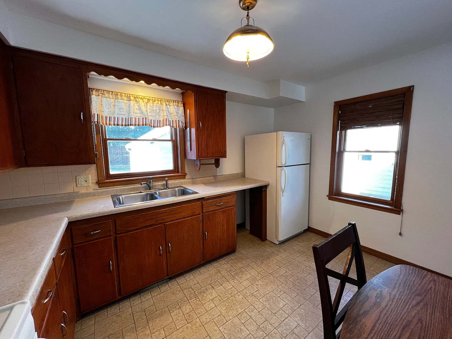 3 bed, 1191 sqft, $2,300 — Photo 2