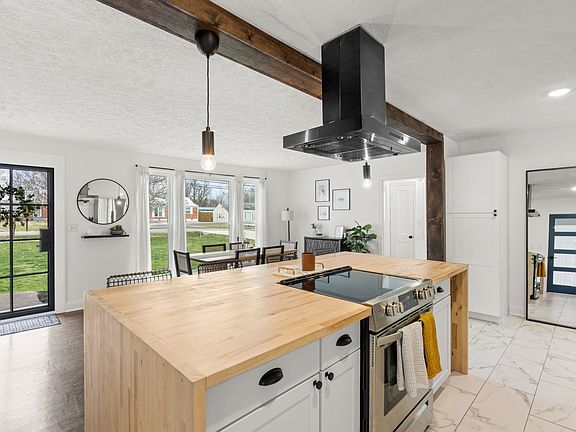 5th image of 2824 Colonial Cir