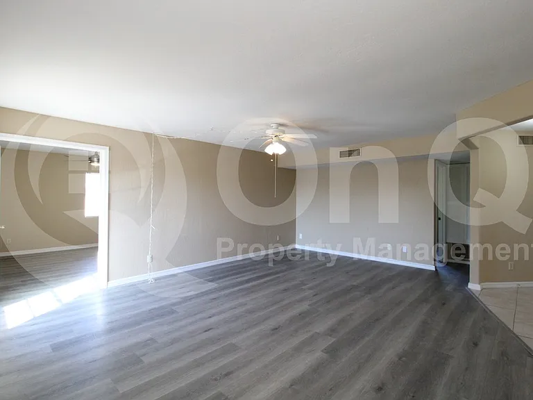 13035 N 34th St #15 — Photo 7