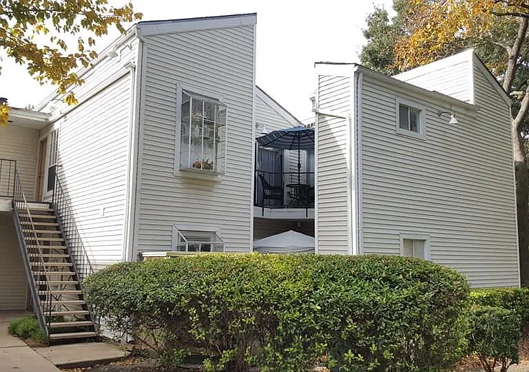 9809 Richmond Ave #G12 — Photo 2