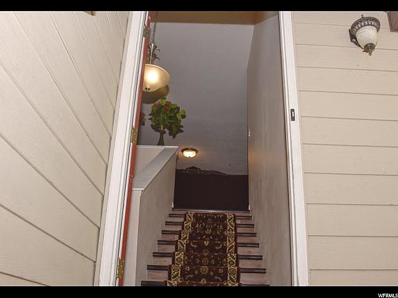 3rd image of 319 E Mansfield Ave