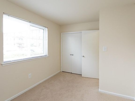 3rd image of 316 S Whiting St #L21
