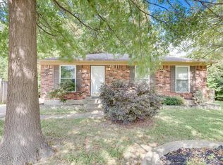 5813 Carmelwood Cir, Louisville, KY 40229