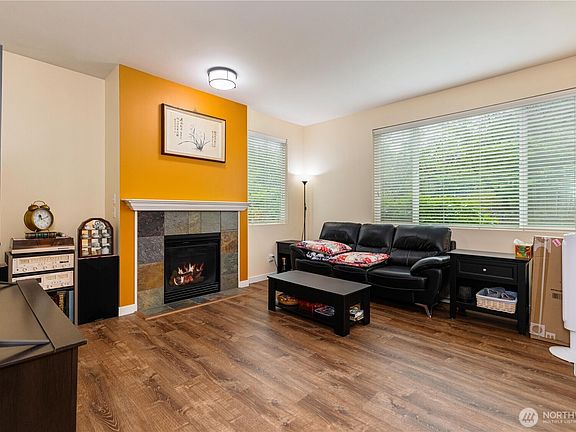 3rd image of 28104 Maple Ridge Way SE