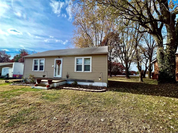320 N Old Bethalto Rd, Bethalto, IL 62010