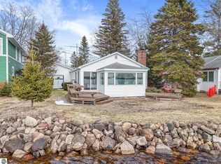 235 E Lake Mitchell Dr, Cadillac, MI 49601