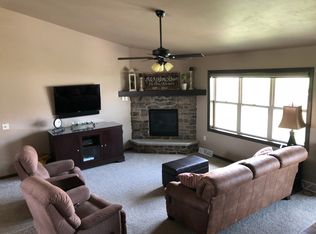 813 Roth Rd, De Pere, WI 54115