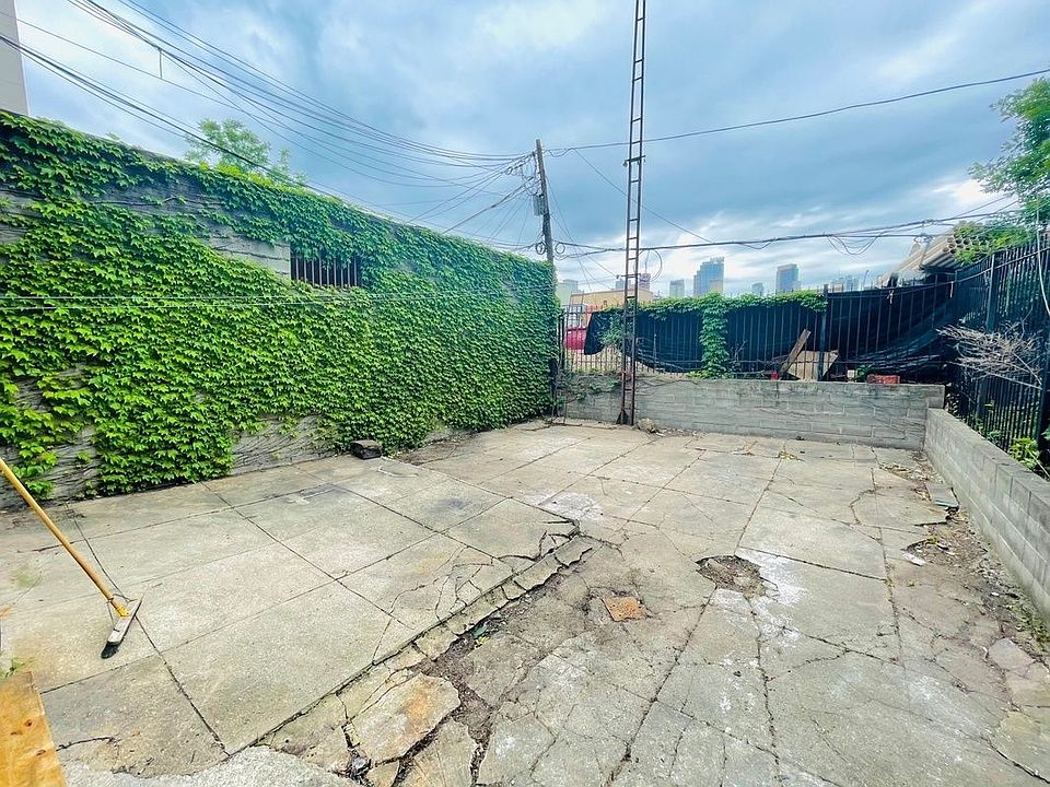 1st image of 699 Union St #1