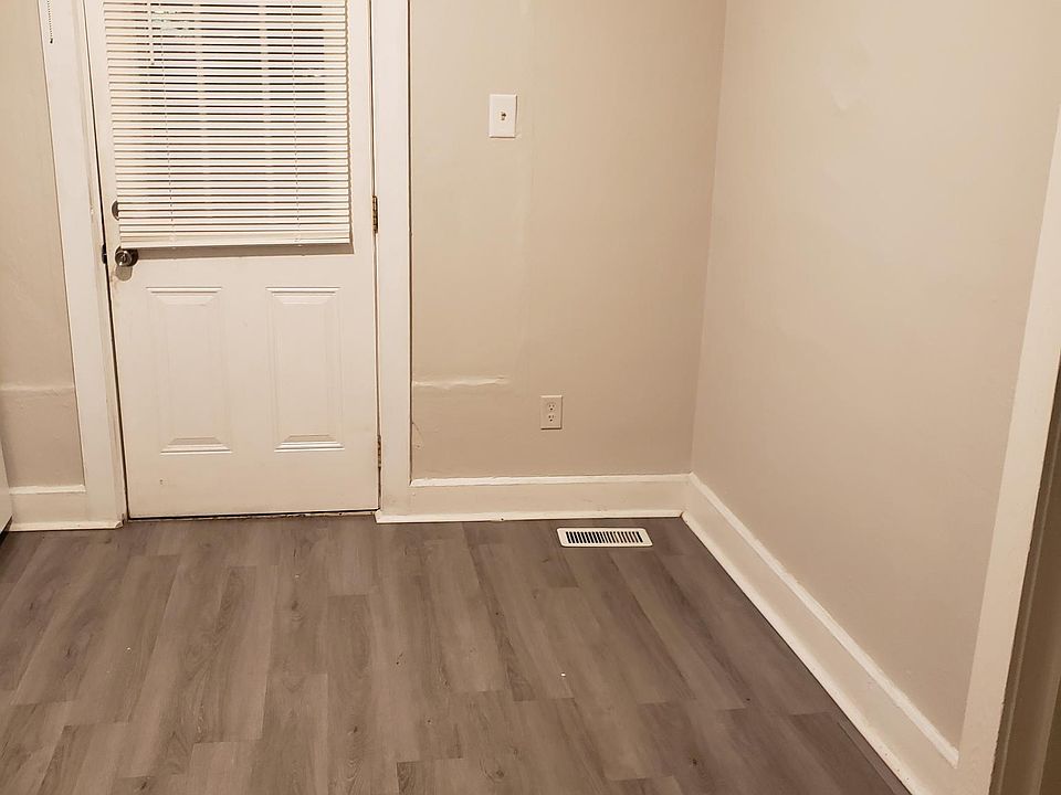 Kitchen entry