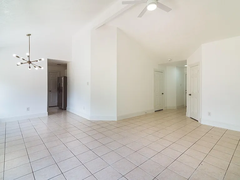 8602 Rockmont Ct — Photo 2