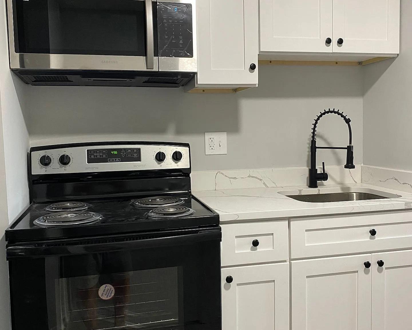 3009 Federal Street - C Available $550 — Photo 3