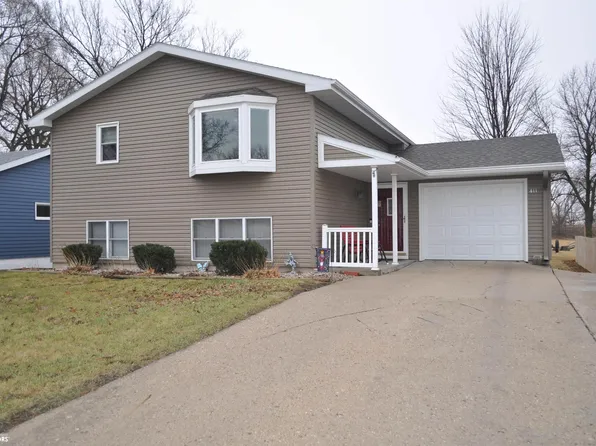 411 W 2nd St, Glidden, IA 51443