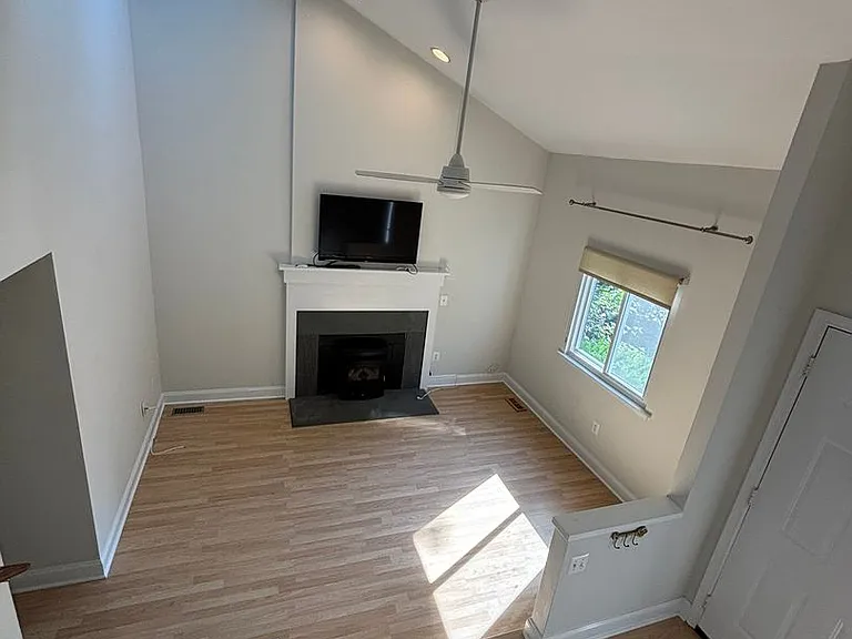1240 Youngs Farm Rd — Photo 6