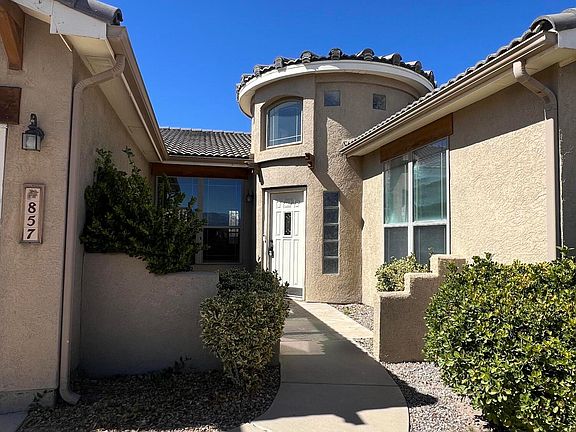 2nd image of 857 Loma Pinon Loop NE