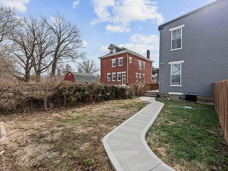 1648 Dauner Ave #B — Photo 34