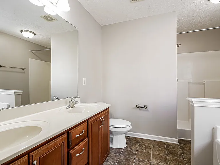 1416 Sprucedale Dr — Photo 11