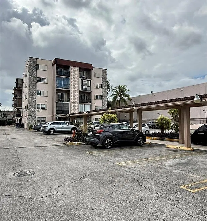 3640 NW 9th St #405