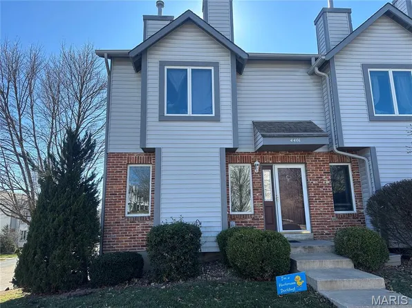 4401 Sherman Park Dr, Saint Charles, MO 63303