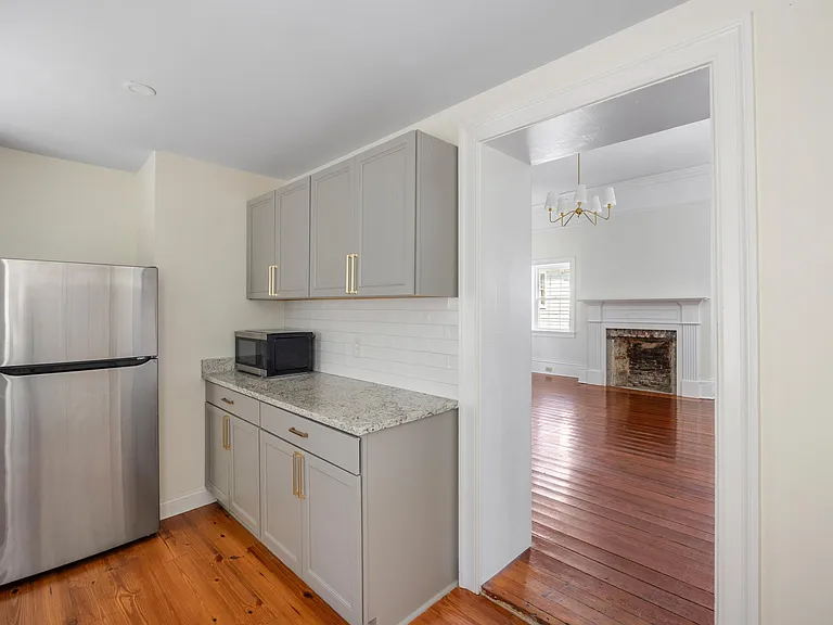 49 Smith St #2B — Photo 4