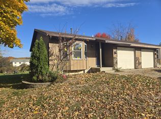 3723 Dublin St NW, Walker, MI 49534
