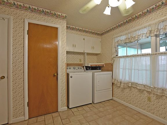 5th image of 1617 E Everglade Ave