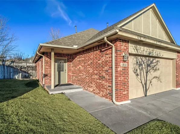 13818 Oxford Dr, Edmond, OK 73013