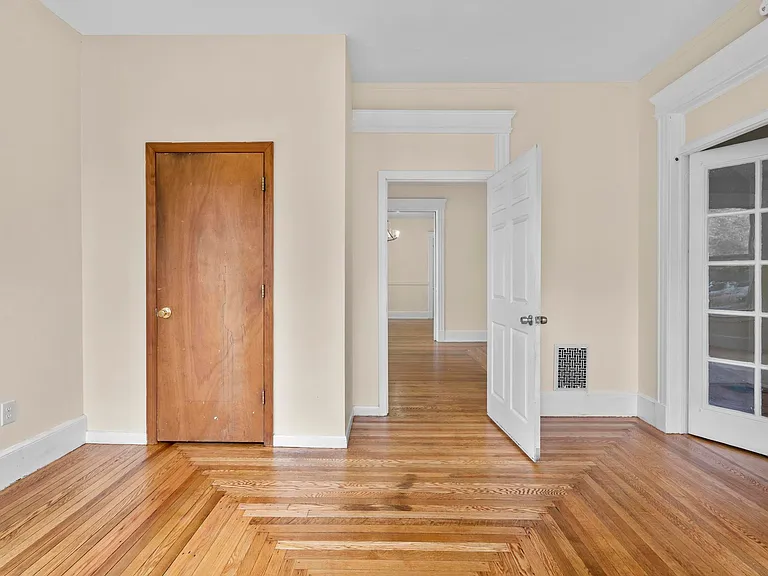 167 Norton St #1 — Photo 3