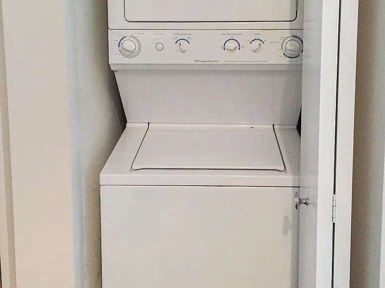 3451 1/2 N Wolcott Ave #2 — Photo 7