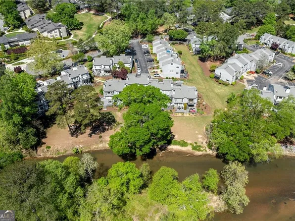 1009 Riverbend Club Dr SE, Atlanta, GA 30339