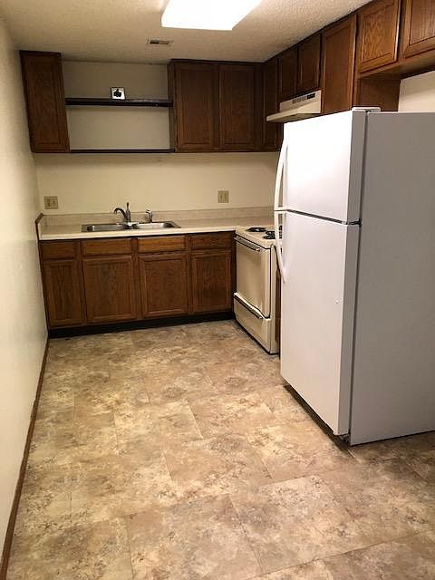 1st image of 602 E Mulberry St