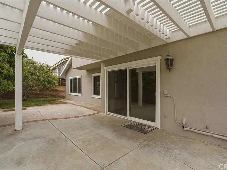 27371 Viana — Photo 22