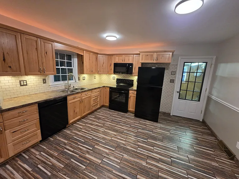 1007 S Water St — Photo 17