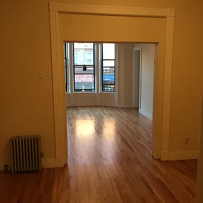 Rented by Bezell Group | media 19