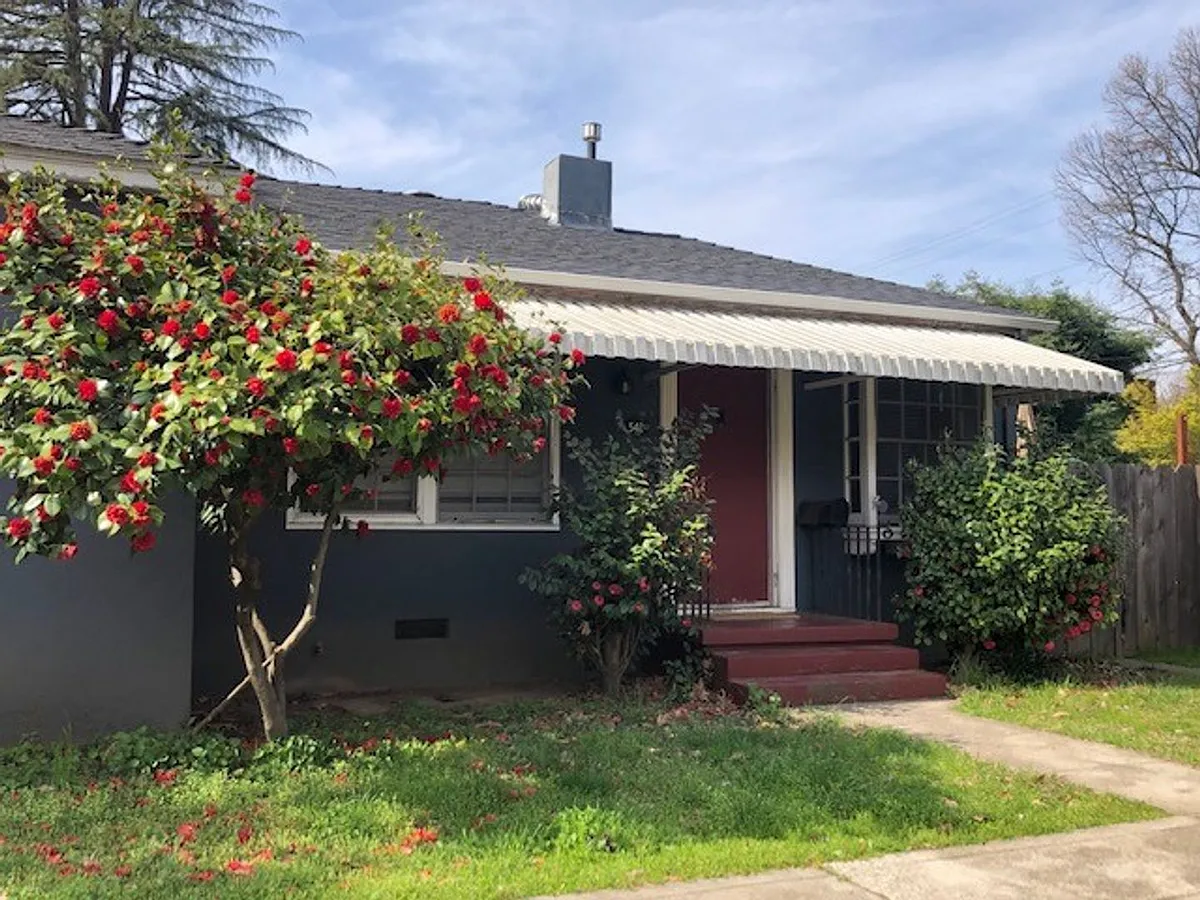 Building Photo - 548 Alder St
